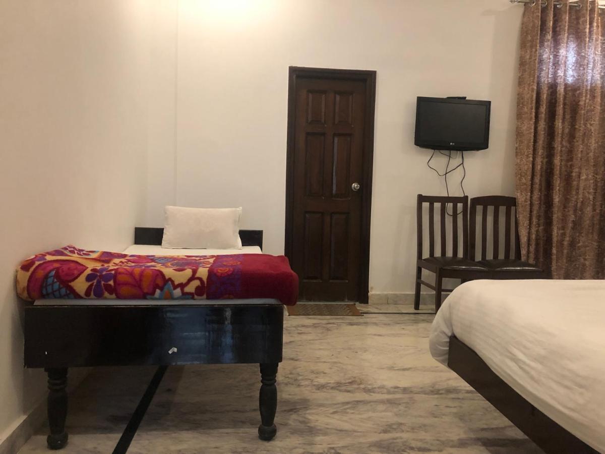 Hotel Shivanta Residency Рішикеш Екстер'єр фото