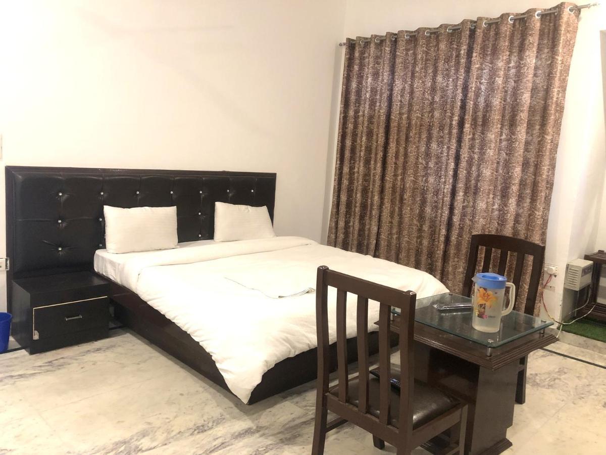 Hotel Shivanta Residency Рішикеш Екстер'єр фото