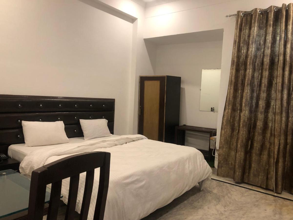 Hotel Shivanta Residency Рішикеш Екстер'єр фото